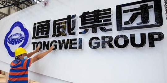Tongwei annuncia un investimento di 3,9 miliardi di dollari per incrementare la produzione di silicio