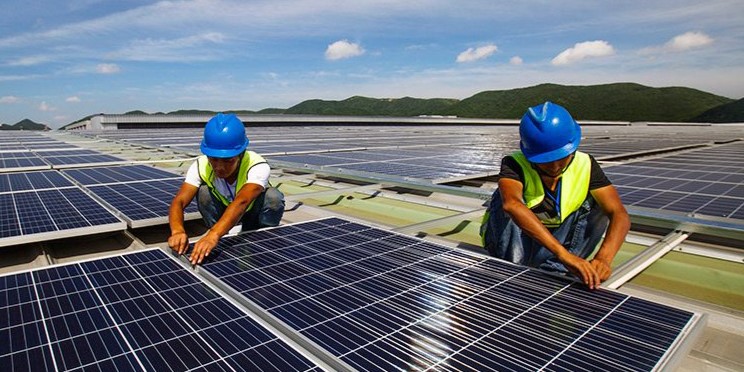 La Cina raggiungerà una crescita solare record nel 2023, aggiungendo 216,88 GW